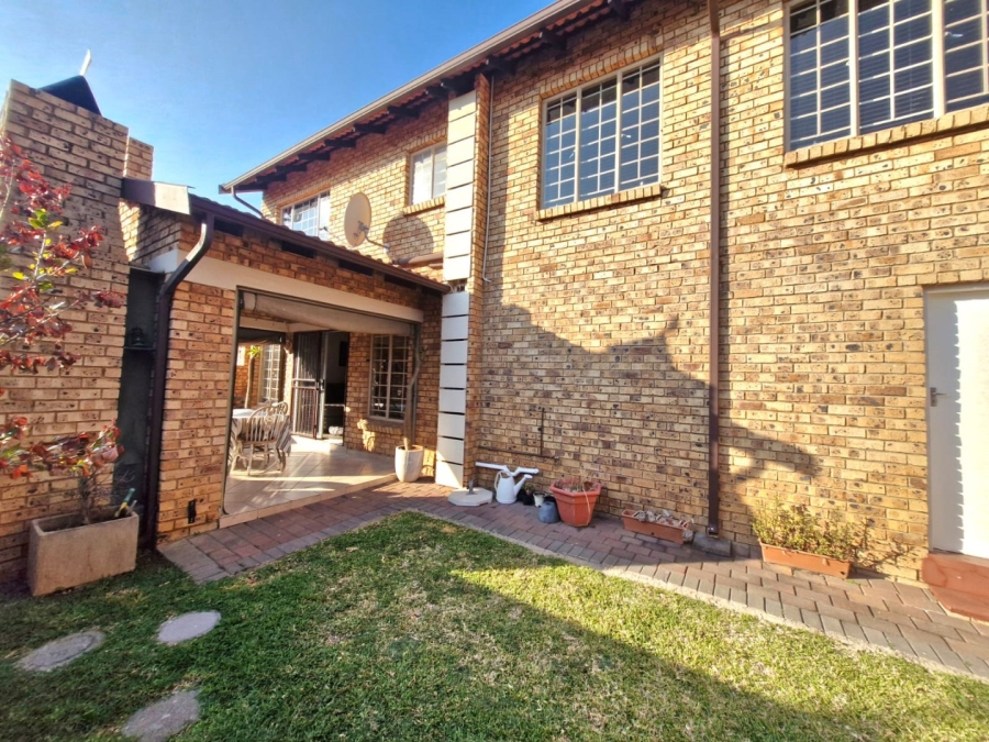 3 Bedroom Property for Sale in Sinoville Gauteng