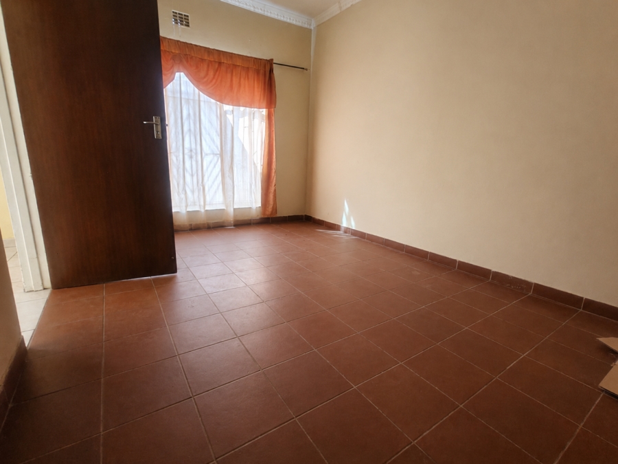 5 Bedroom Property for Sale in Bonanne Gauteng