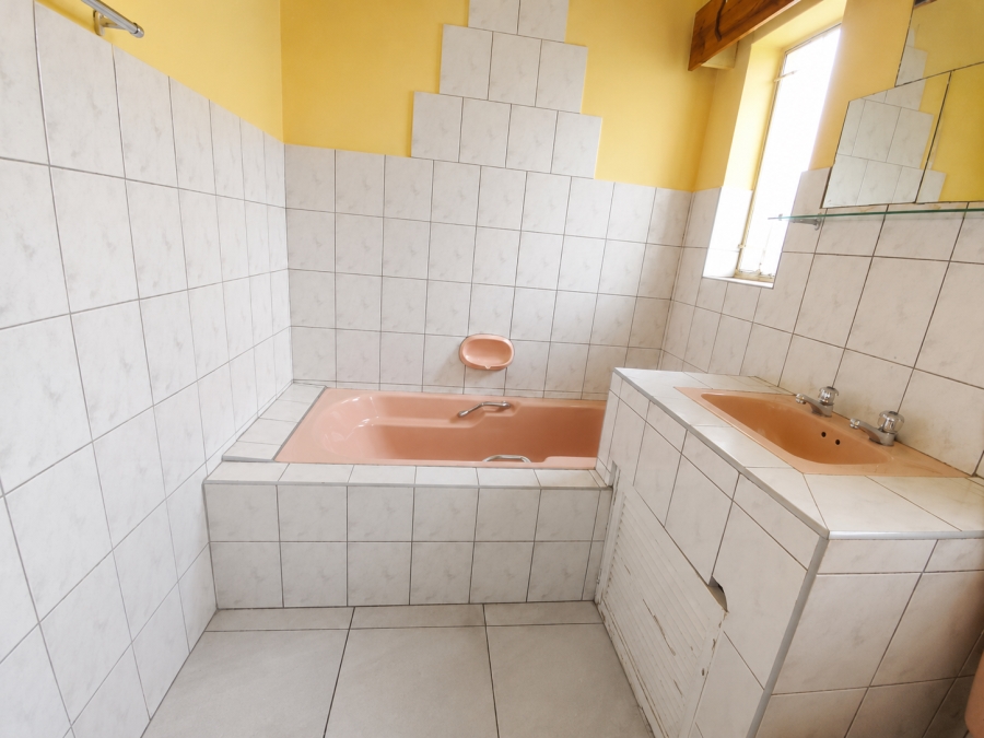 5 Bedroom Property for Sale in Bonanne Gauteng