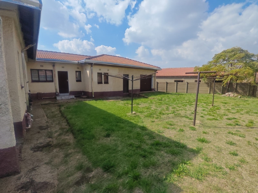 5 Bedroom Property for Sale in Bonanne Gauteng