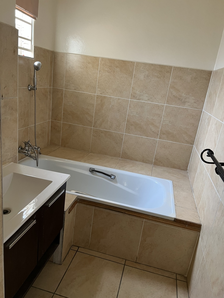 To Let 1 Bedroom Property for Rent in South Kensington Gauteng
