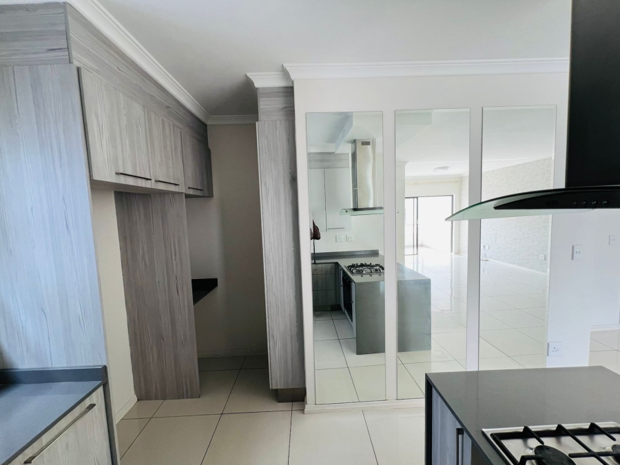 3 Bedroom Property for Sale in Erand Gardens Gauteng