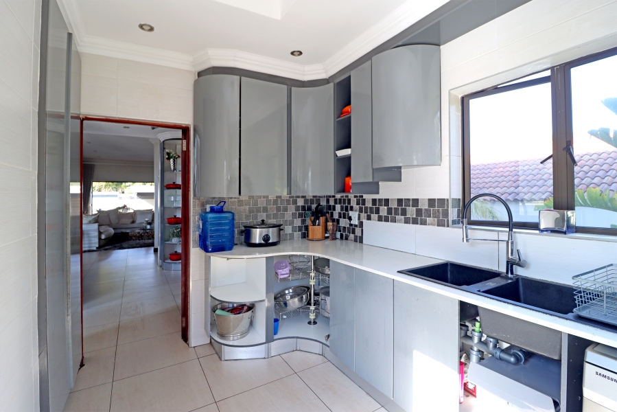 4 Bedroom Property for Sale in Blue Valley Golf Estate Gauteng