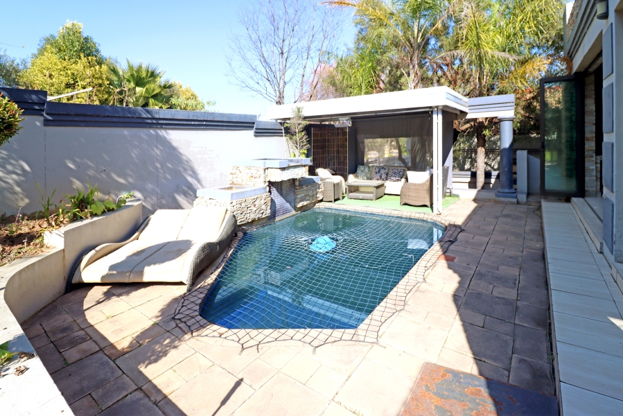 4 Bedroom Property for Sale in Blue Valley Golf Estate Gauteng