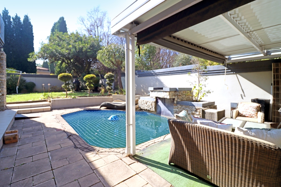 4 Bedroom Property for Sale in Blue Valley Golf Estate Gauteng