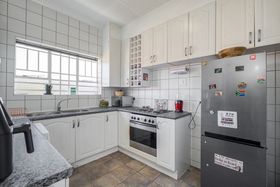2 Bedroom Property for Sale in Linden Gauteng