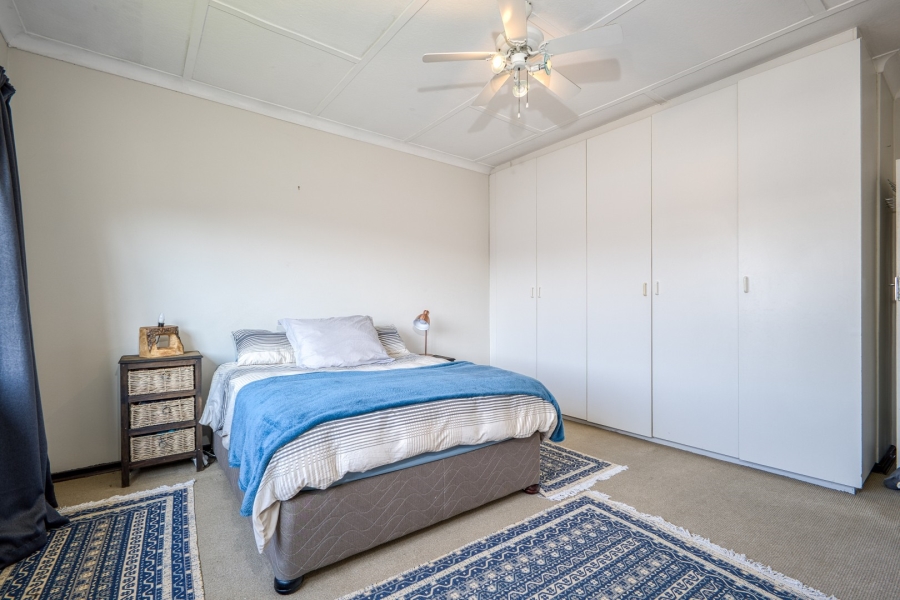 2 Bedroom Property for Sale in Linden Gauteng