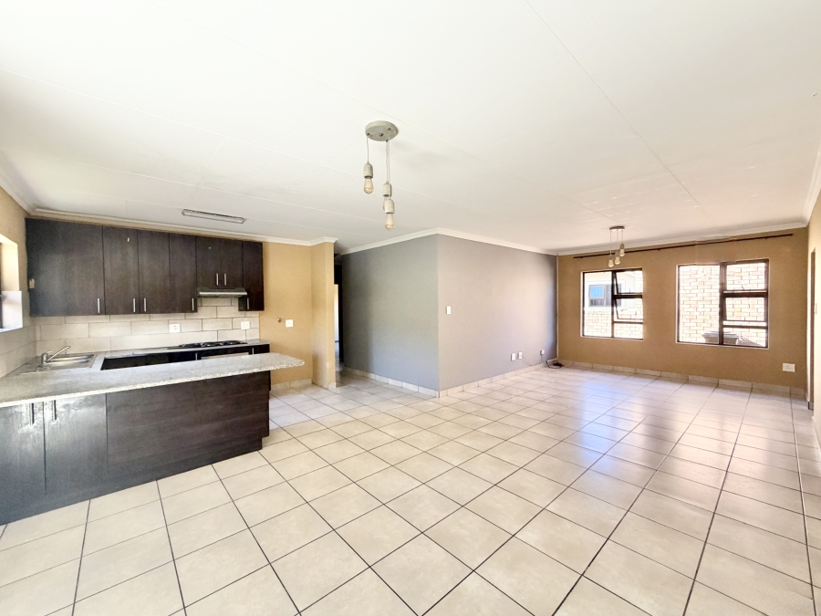 To Let 3 Bedroom Property for Rent in Noordwyk Gauteng