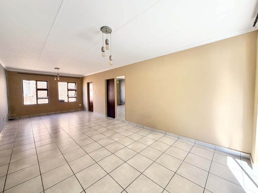 To Let 3 Bedroom Property for Rent in Noordwyk Gauteng