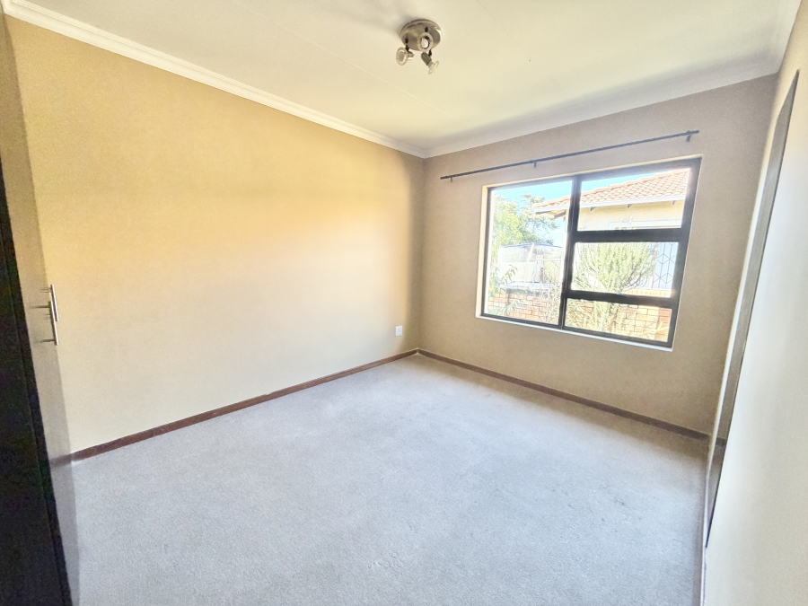 To Let 3 Bedroom Property for Rent in Noordwyk Gauteng