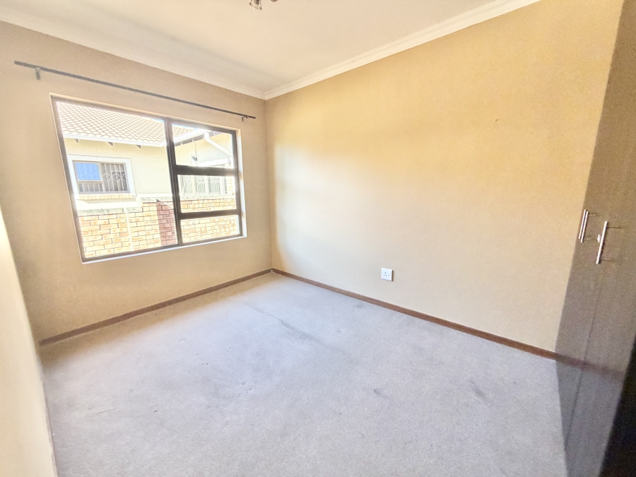 To Let 3 Bedroom Property for Rent in Noordwyk Gauteng