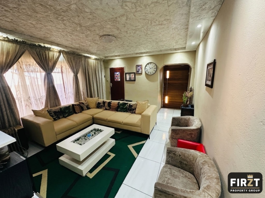 2 Bedroom Property for Sale in Meadowlands Gauteng