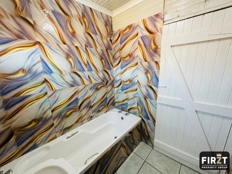 2 Bedroom Property for Sale in Meadowlands Gauteng