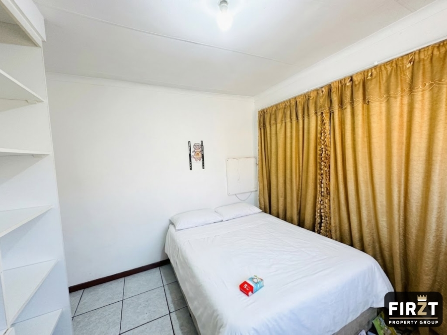 2 Bedroom Property for Sale in Meadowlands Gauteng