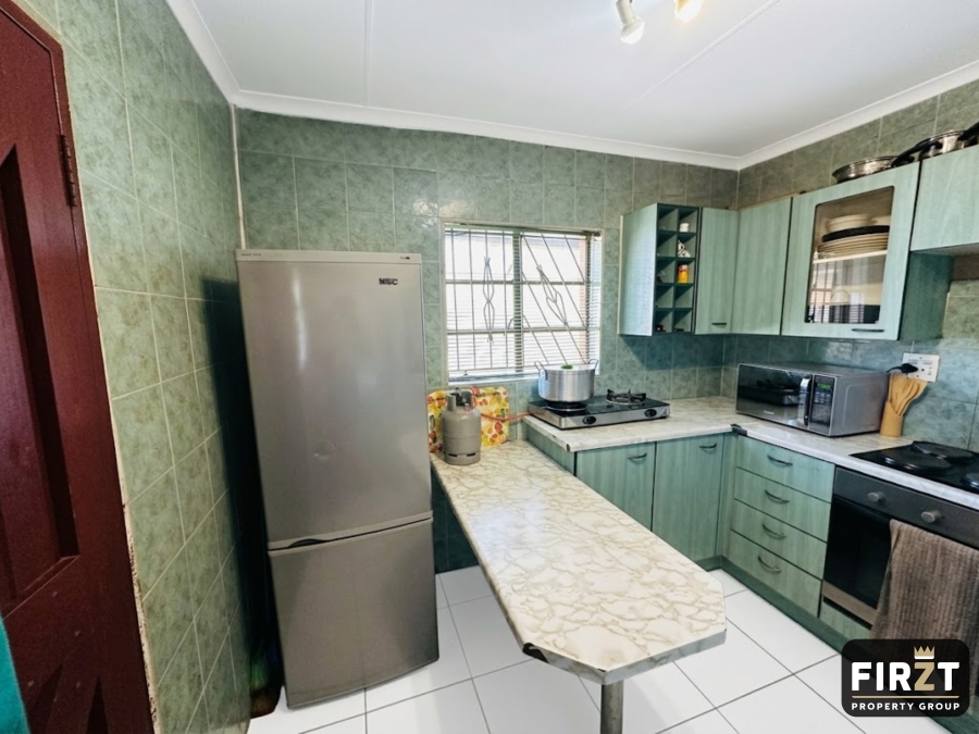 2 Bedroom Property for Sale in Meadowlands Gauteng