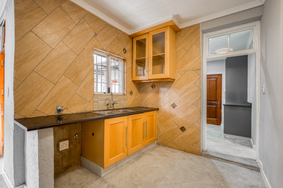 6 Bedroom Property for Sale in Parktown Gauteng