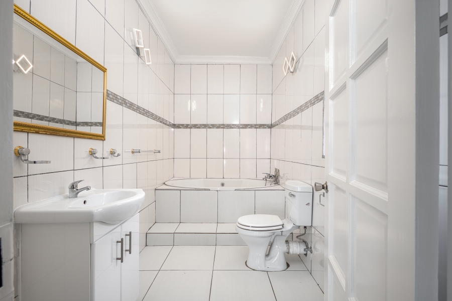 6 Bedroom Property for Sale in Parktown Gauteng
