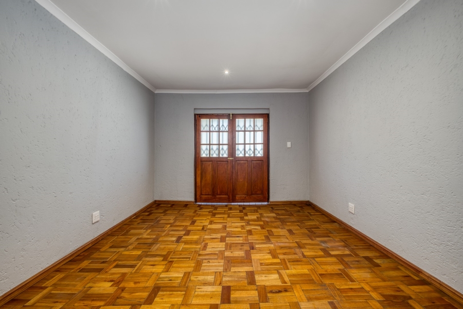 6 Bedroom Property for Sale in Parktown Gauteng