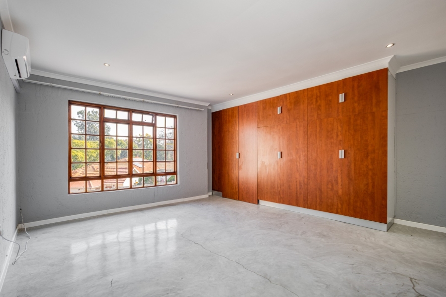 6 Bedroom Property for Sale in Parktown Gauteng