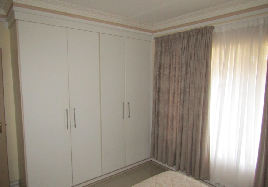 2 Bedroom Property for Sale in Groblerpark Gauteng