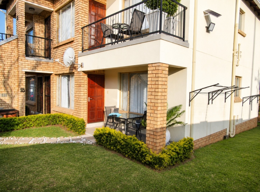 2 Bedroom Property for Sale in Groblerpark Gauteng