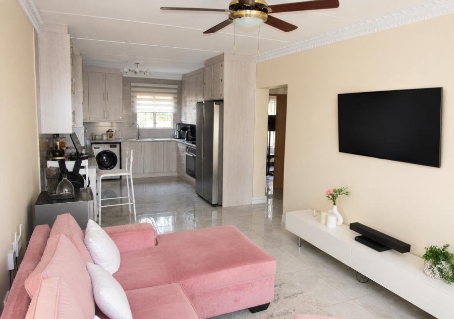 2 Bedroom Property for Sale in Groblerpark Gauteng