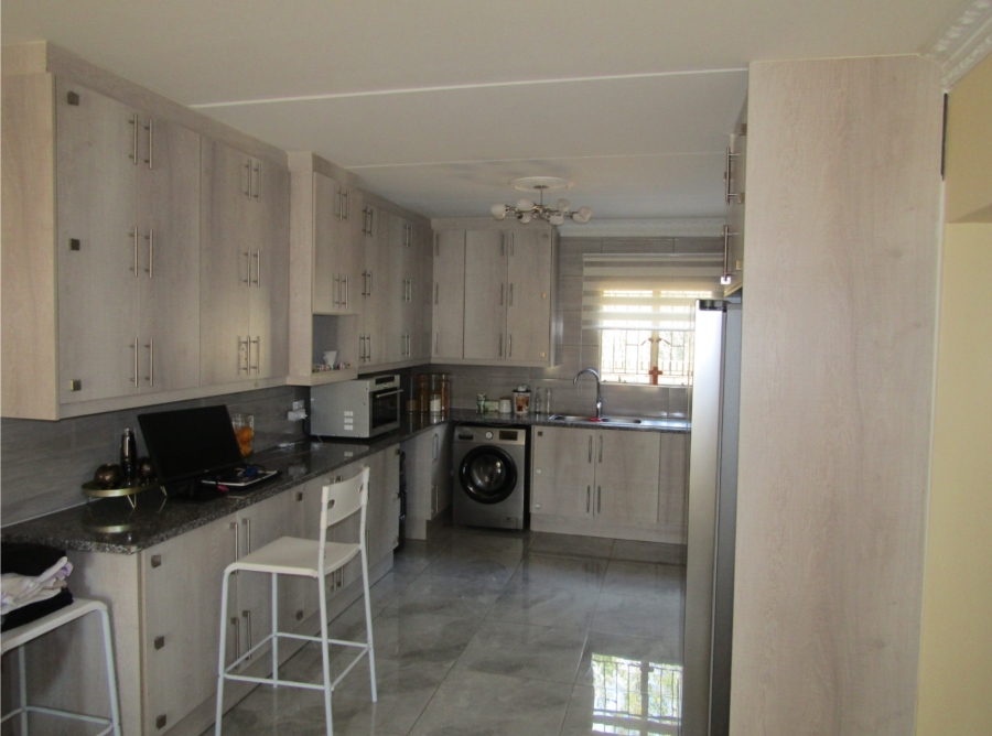 2 Bedroom Property for Sale in Groblerpark Gauteng