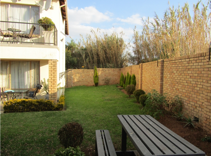 2 Bedroom Property for Sale in Groblerpark Gauteng