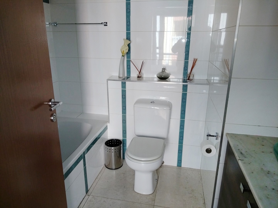 To Let 2 Bedroom Property for Rent in Bedford Gardens Gauteng