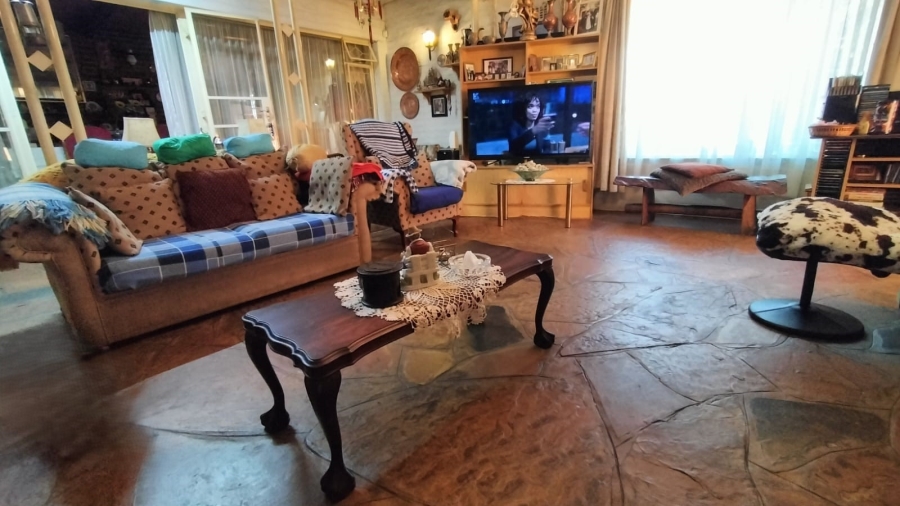 8 Bedroom Property for Sale in Greenhills Gauteng