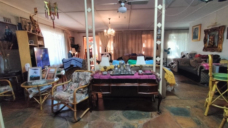 8 Bedroom Property for Sale in Greenhills Gauteng
