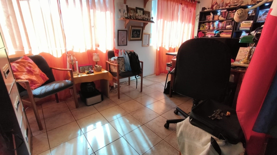 8 Bedroom Property for Sale in Greenhills Gauteng