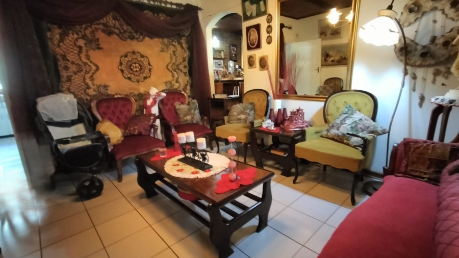 8 Bedroom Property for Sale in Greenhills Gauteng