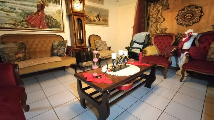 8 Bedroom Property for Sale in Greenhills Gauteng