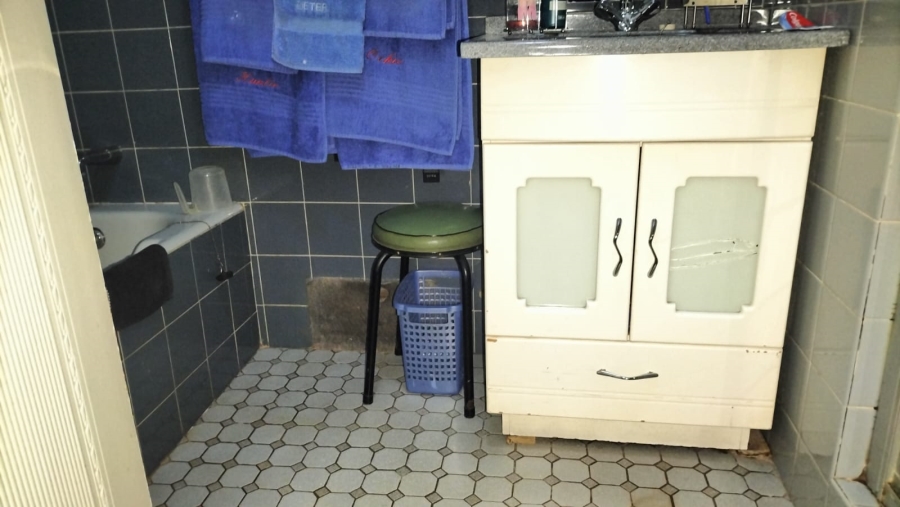 8 Bedroom Property for Sale in Greenhills Gauteng