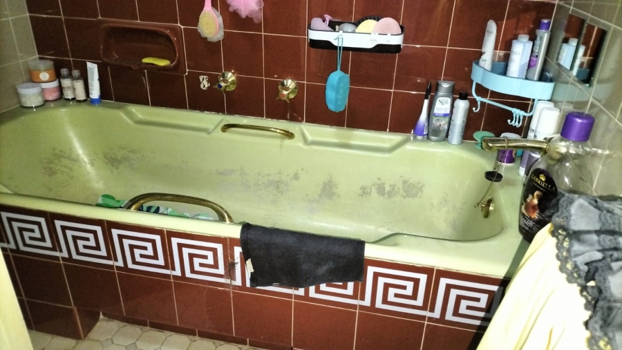 8 Bedroom Property for Sale in Greenhills Gauteng