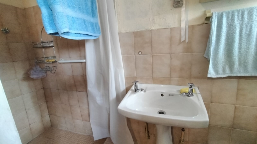 8 Bedroom Property for Sale in Greenhills Gauteng