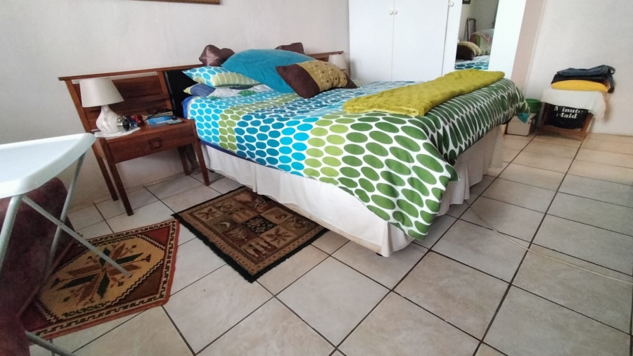 8 Bedroom Property for Sale in Greenhills Gauteng