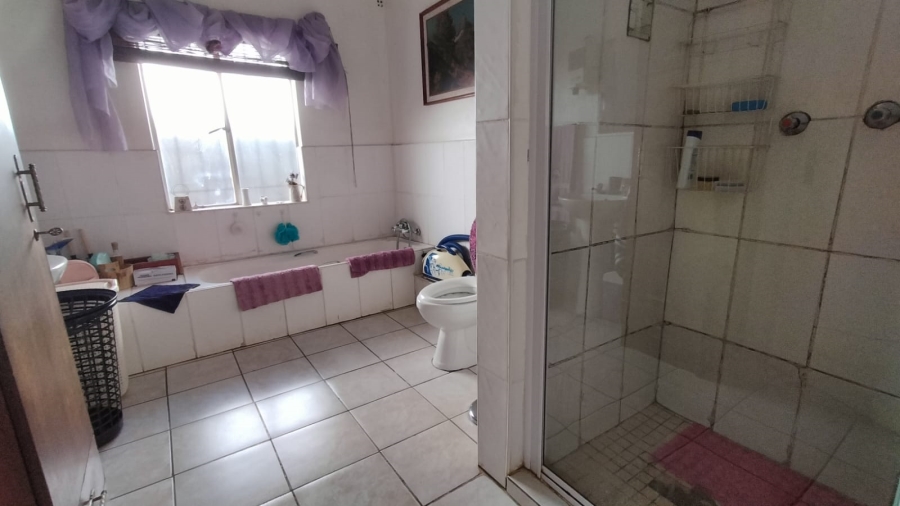 8 Bedroom Property for Sale in Greenhills Gauteng