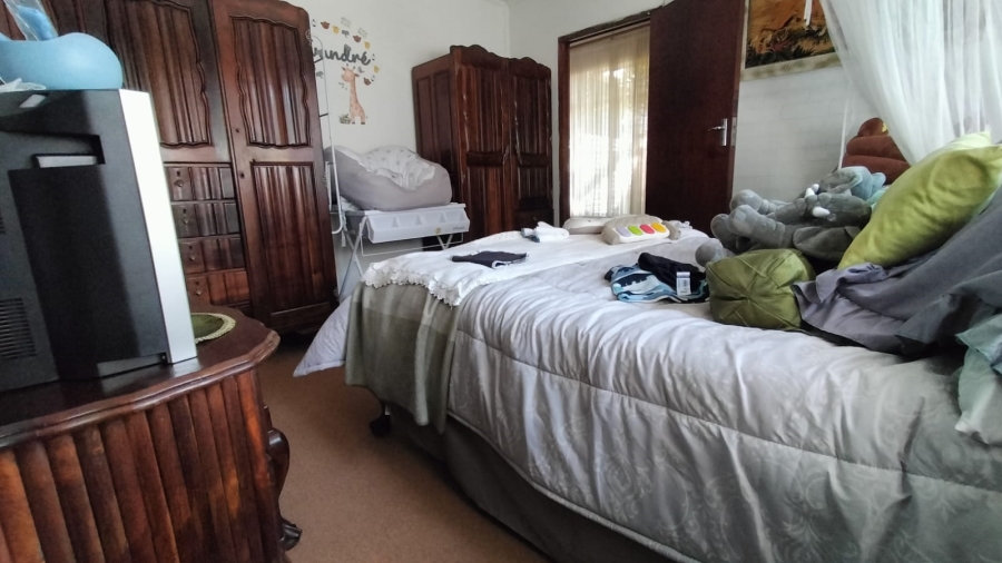8 Bedroom Property for Sale in Greenhills Gauteng