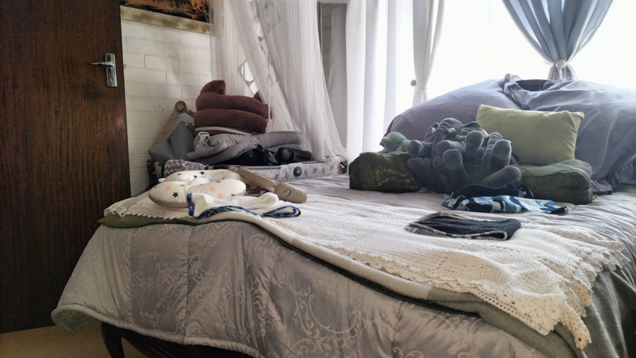 8 Bedroom Property for Sale in Greenhills Gauteng