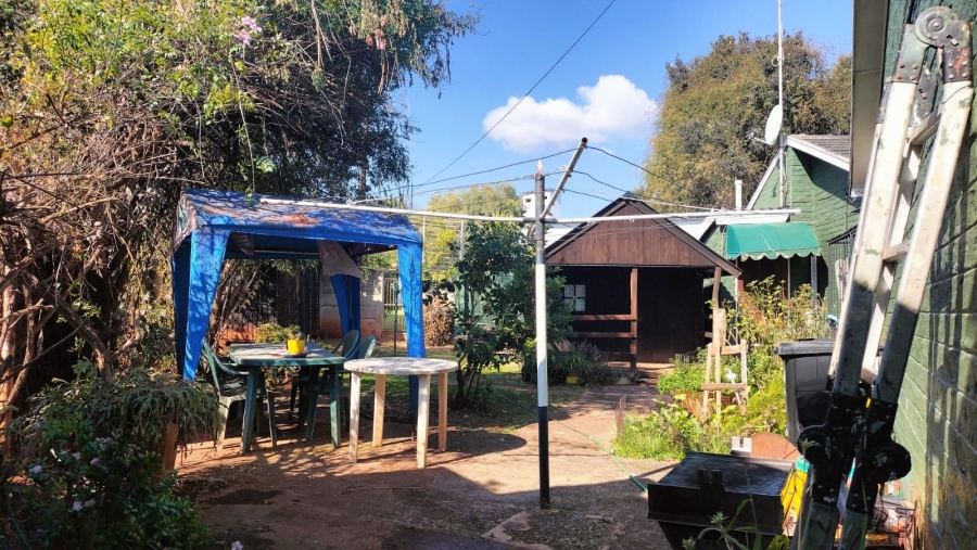 8 Bedroom Property for Sale in Greenhills Gauteng