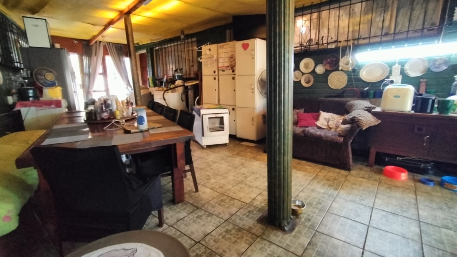 8 Bedroom Property for Sale in Greenhills Gauteng