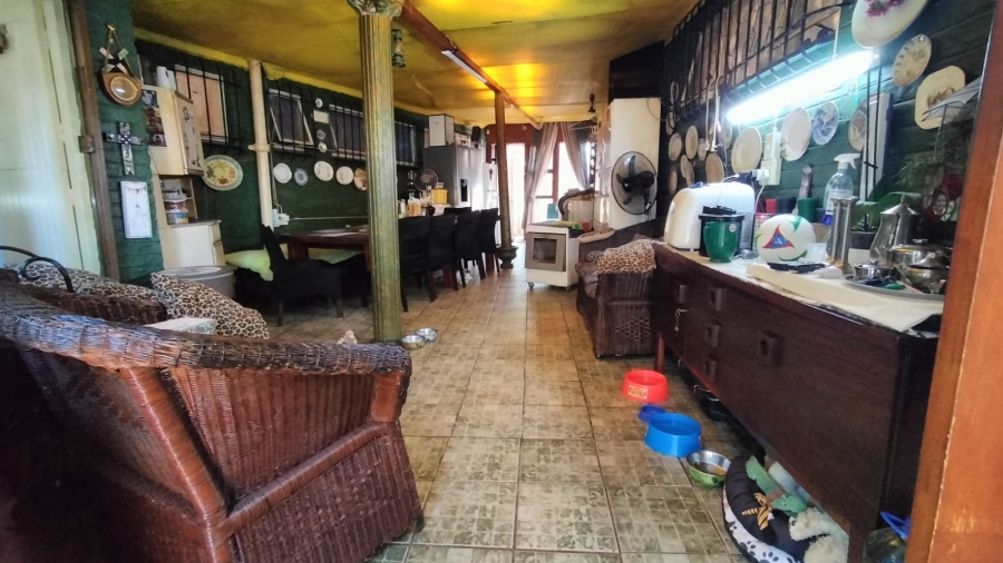 8 Bedroom Property for Sale in Greenhills Gauteng