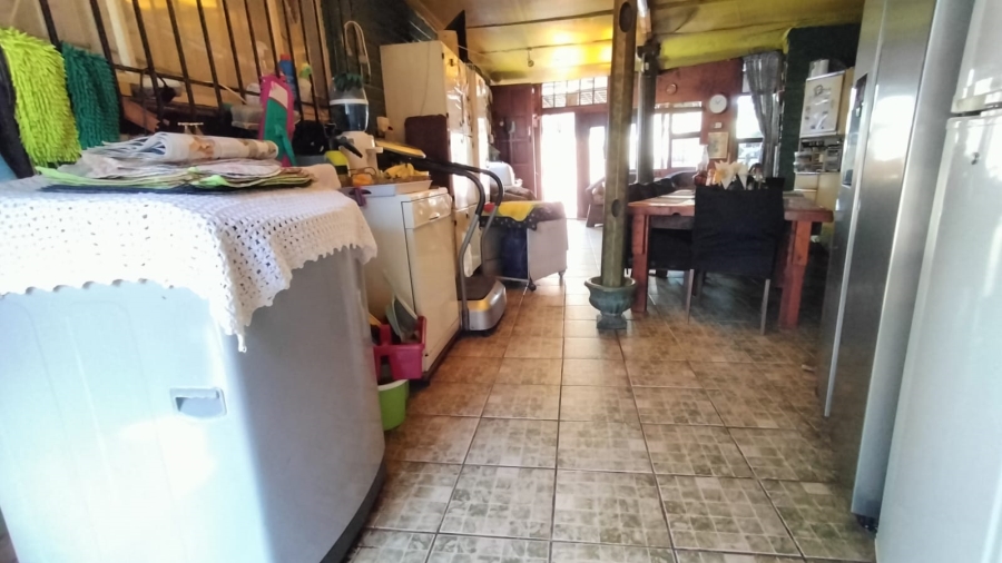 8 Bedroom Property for Sale in Greenhills Gauteng