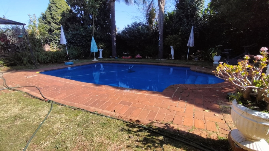 8 Bedroom Property for Sale in Greenhills Gauteng