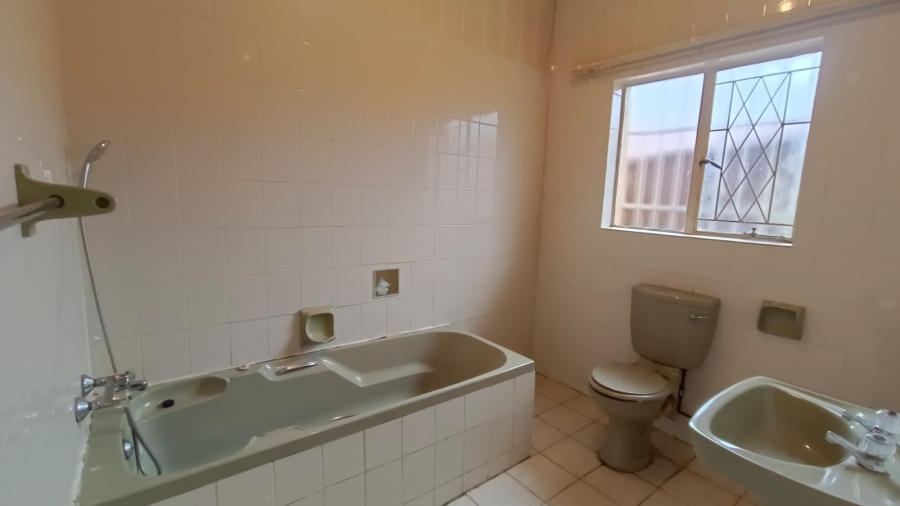 3 Bedroom Property for Sale in Helikonpark Gauteng