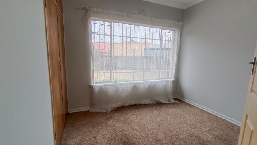 3 Bedroom Property for Sale in Helikonpark Gauteng