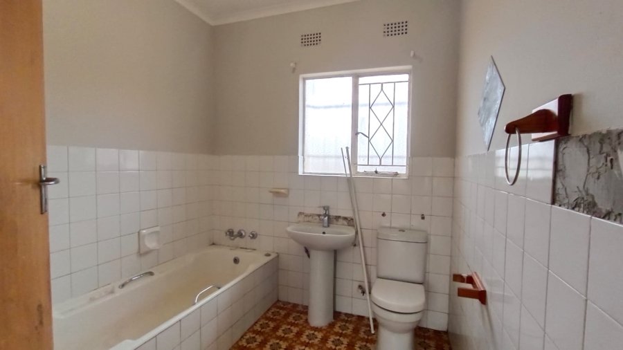3 Bedroom Property for Sale in Helikonpark Gauteng