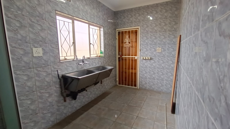 3 Bedroom Property for Sale in Helikonpark Gauteng